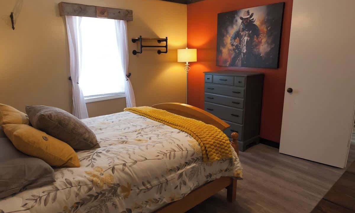 Photo of Bedroom in Idlewild