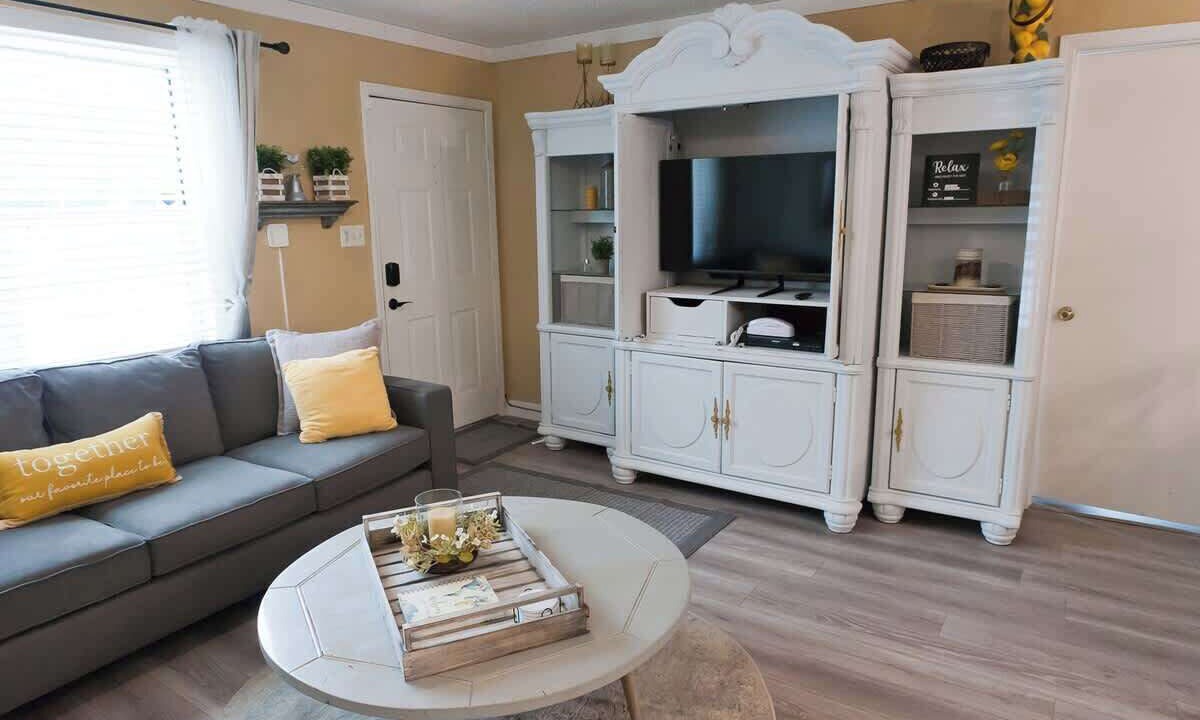 Photo of Livingroom in Idlewild