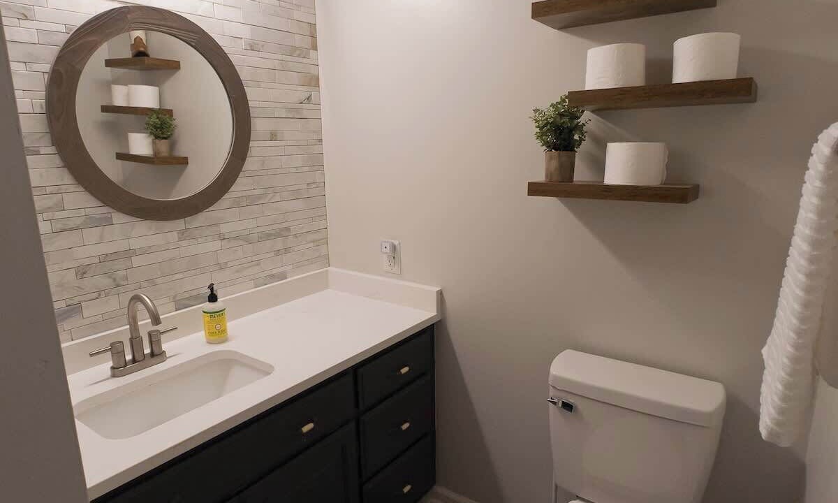 Photo of Bathroom in Idlewild