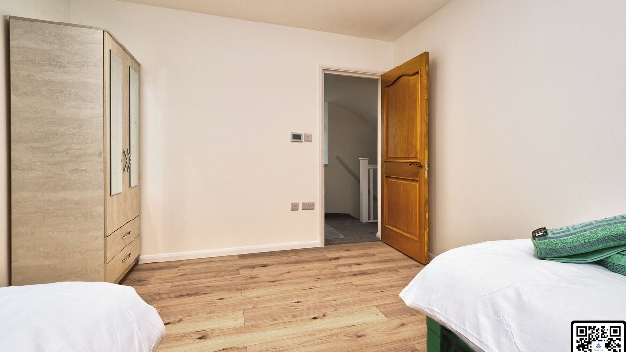 Photo of Bedroom in Dagenham