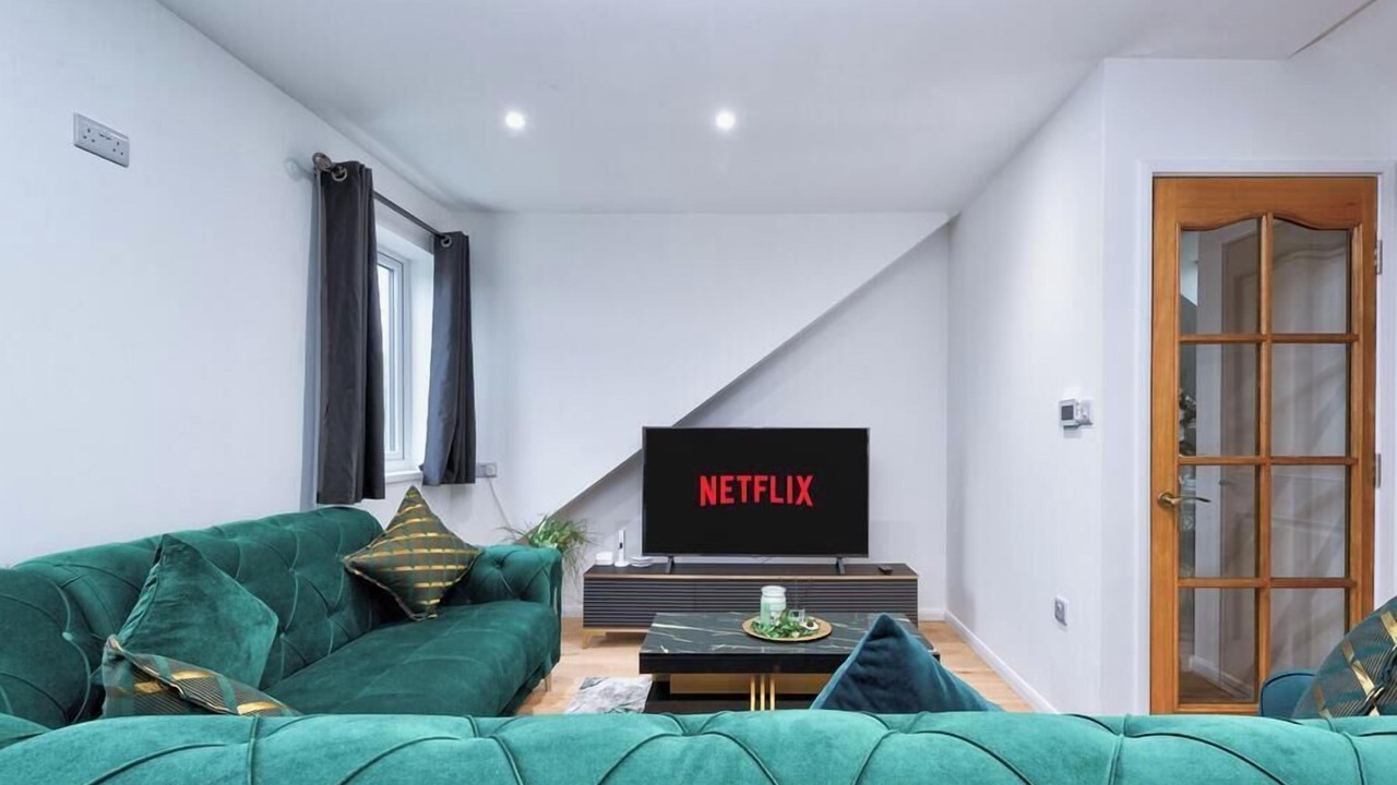 Photo of Livingroom in Dagenham