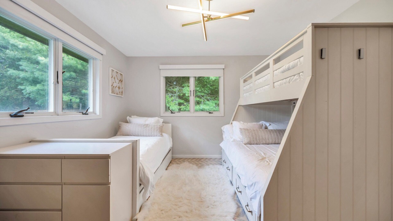 Photo of Bedroom in Shinnecock Hills