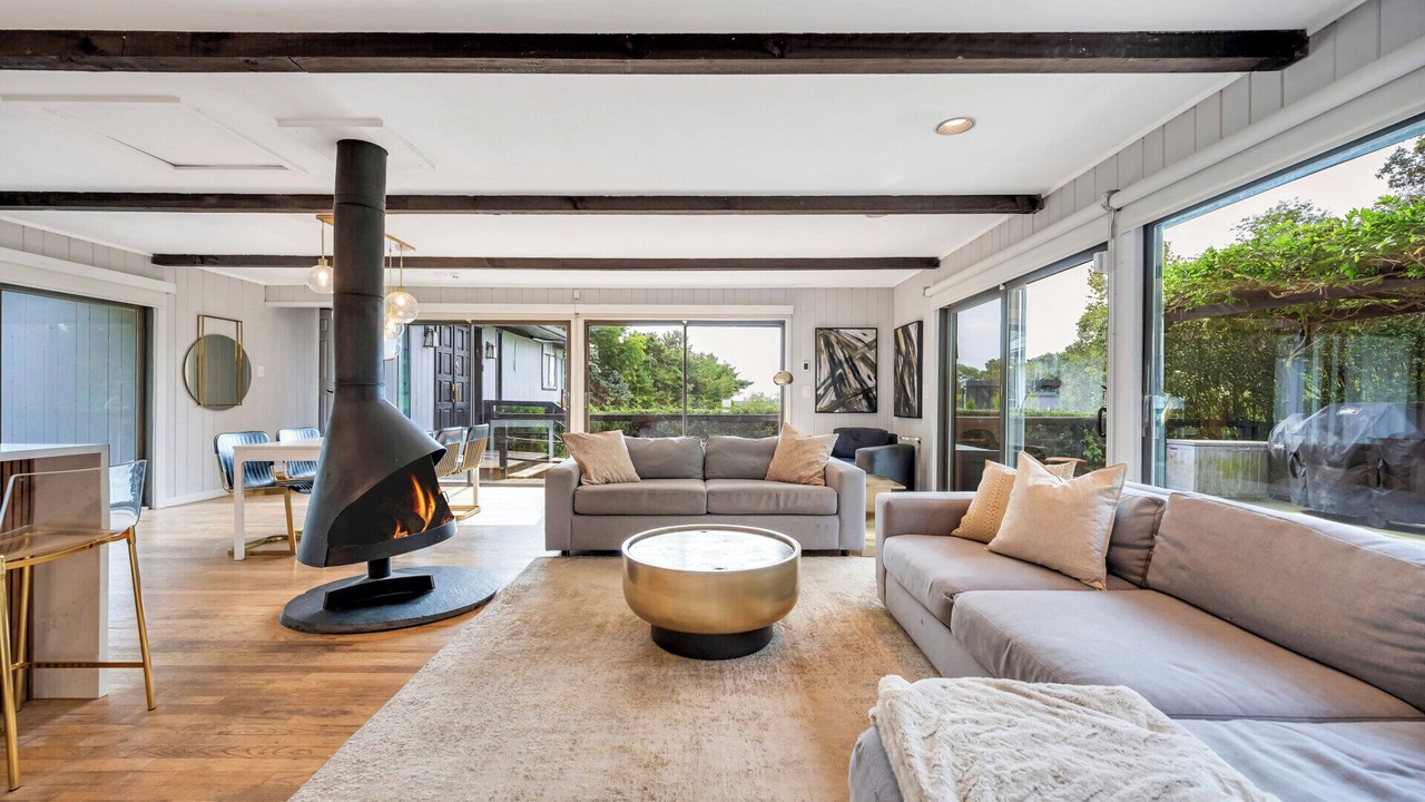Photo of Livingroom in Shinnecock Hills