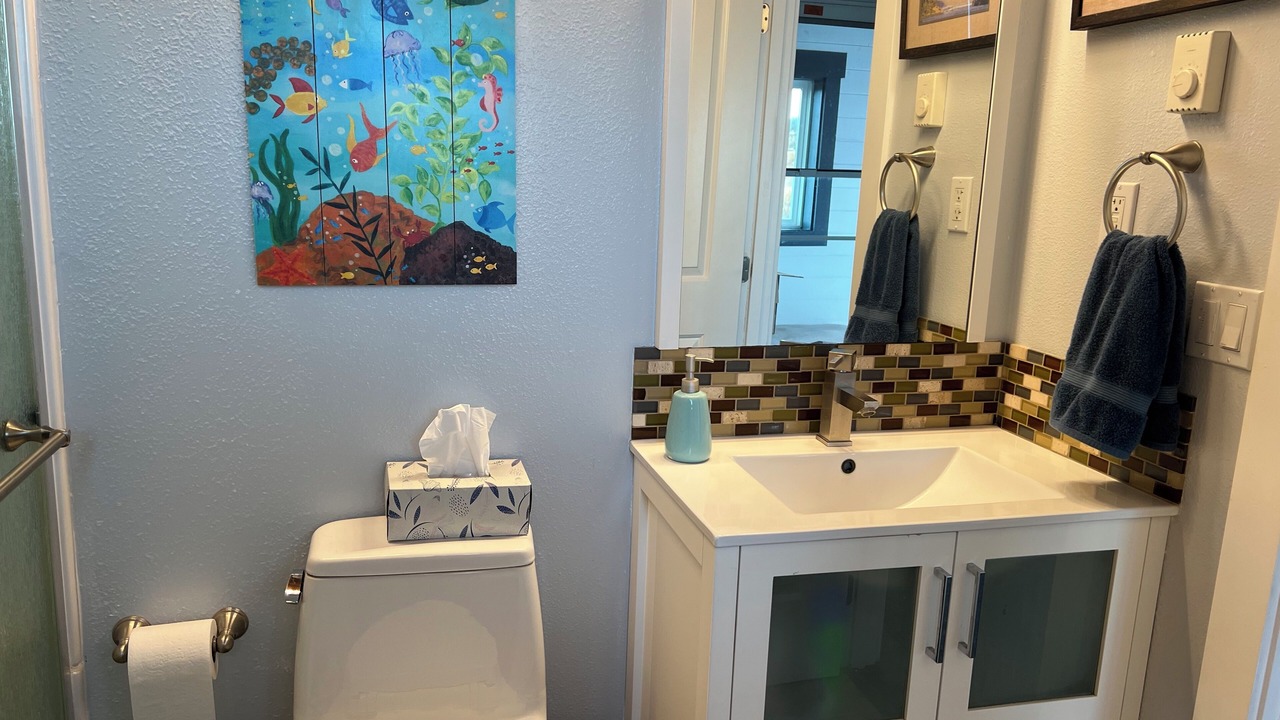 Photo of Bathroom in Oak Harbor