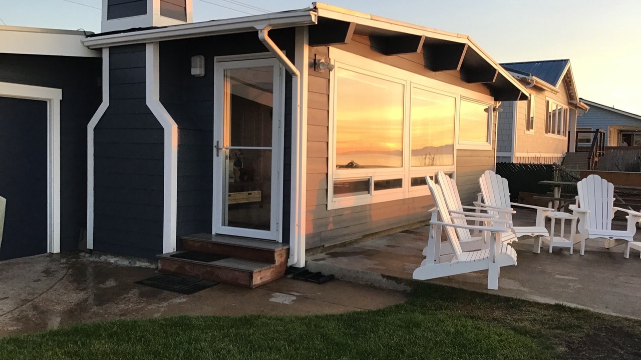 Photo of Patio Balcony in Oak Harbor