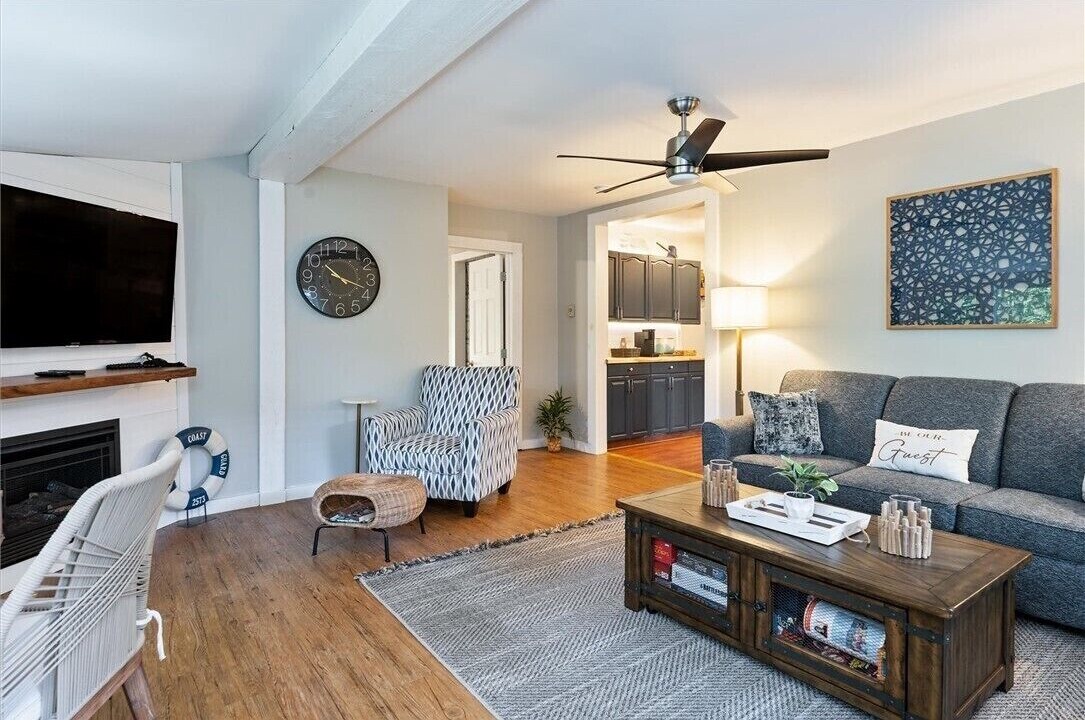 Photo of Livingroom in Wolcott