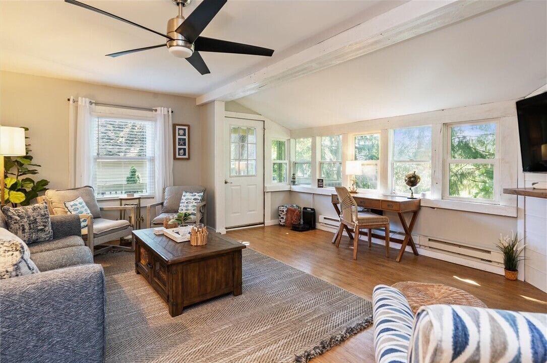 Photo of Livingroom in Wolcott