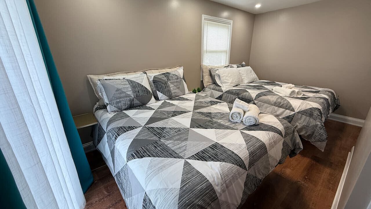 Photo of Bedroom in Downtown Niagara Falls