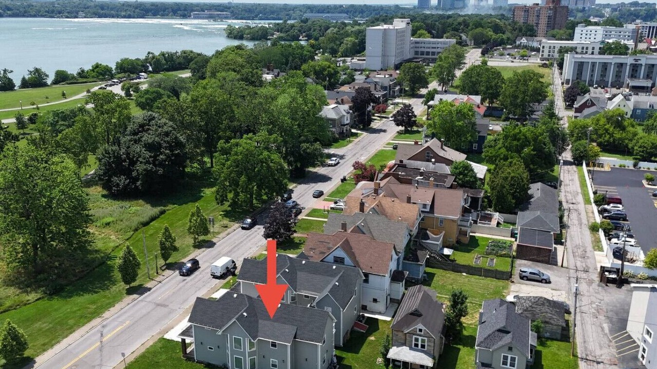 Photo of Outdoor in Downtown Niagara Falls