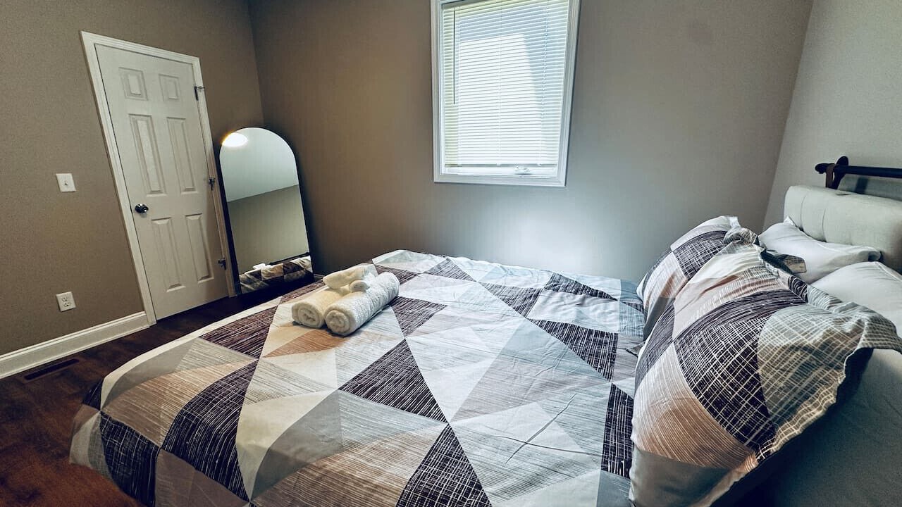 Photo of Bedroom in Downtown Niagara Falls