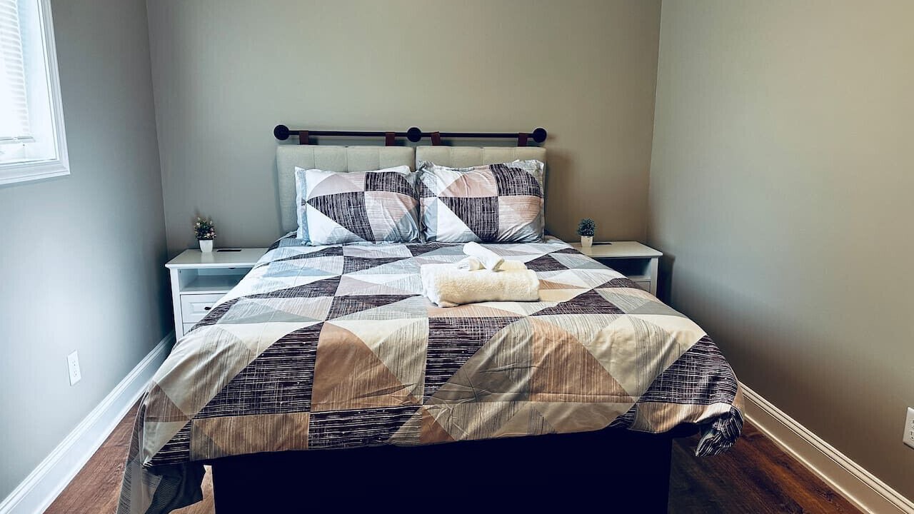 Photo of Bedroom in Downtown Niagara Falls