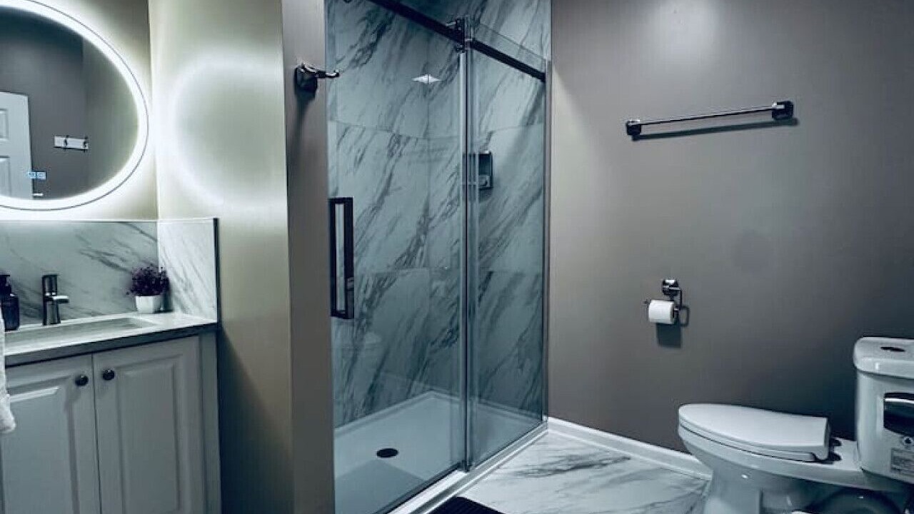 Photo of Bathroom in Downtown Niagara Falls