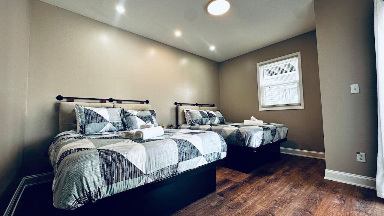 Photo of Bedroom in Downtown Niagara Falls