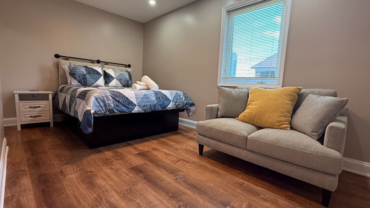Photo of Bedroom in Downtown Niagara Falls
