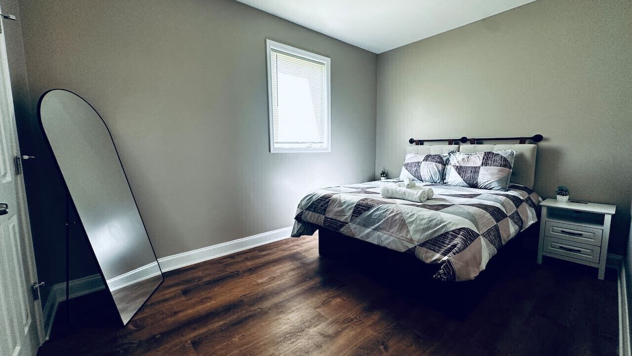 Photo of Bedroom in Downtown Niagara Falls