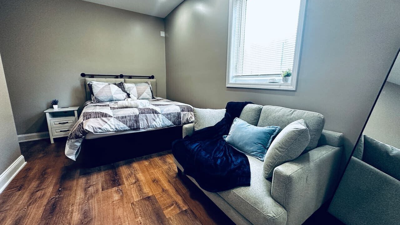 Photo of Bedroom in Downtown Niagara Falls