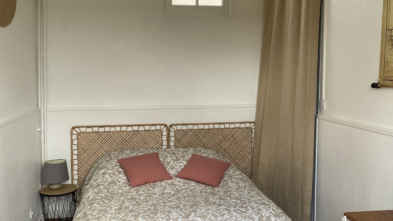 Photo of Bedroom in Mery-sur-Oise