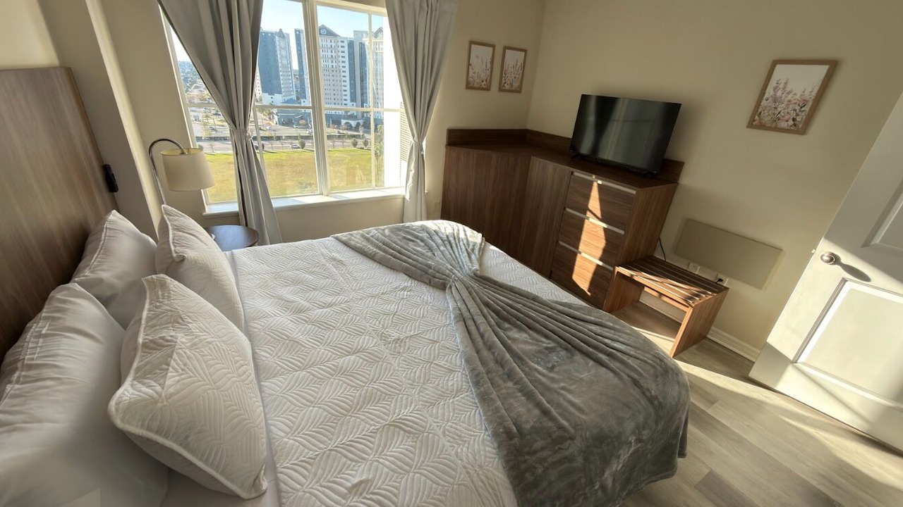 Photo of Bedroom in Florida Center