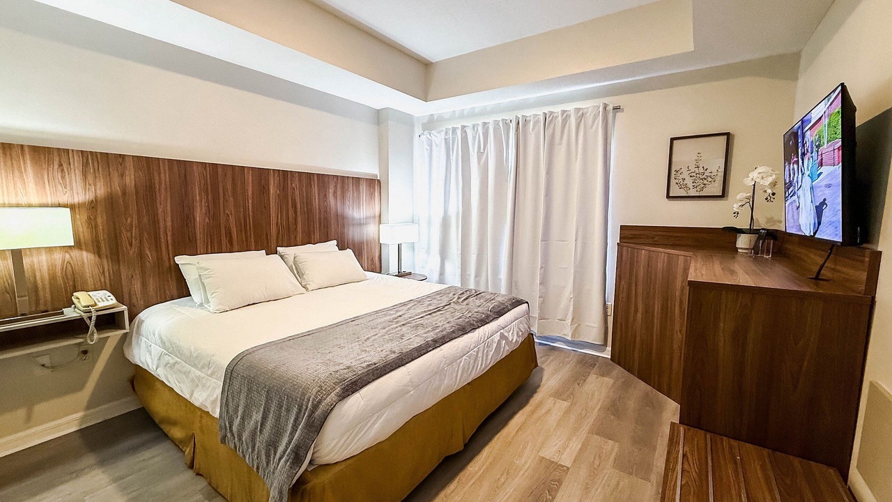 Photo of Bedroom in Florida Center