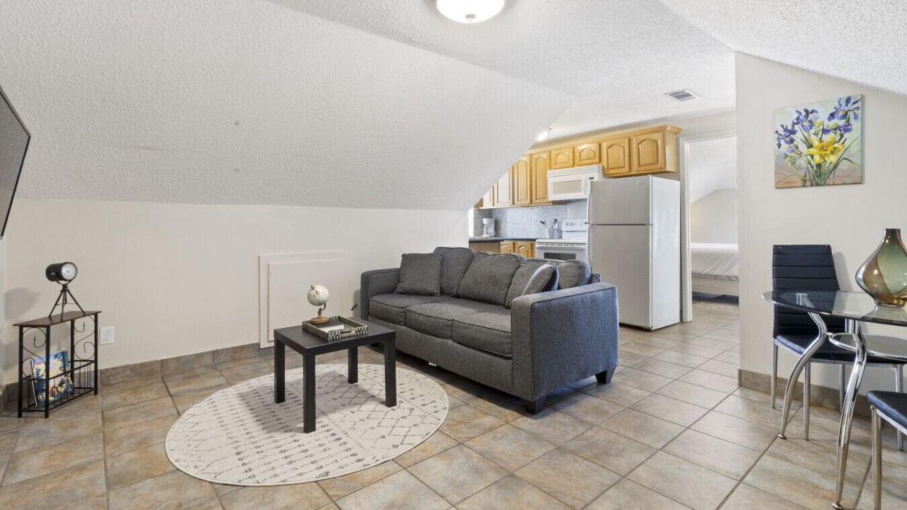 Photo of Livingroom in Tulane - Gravier