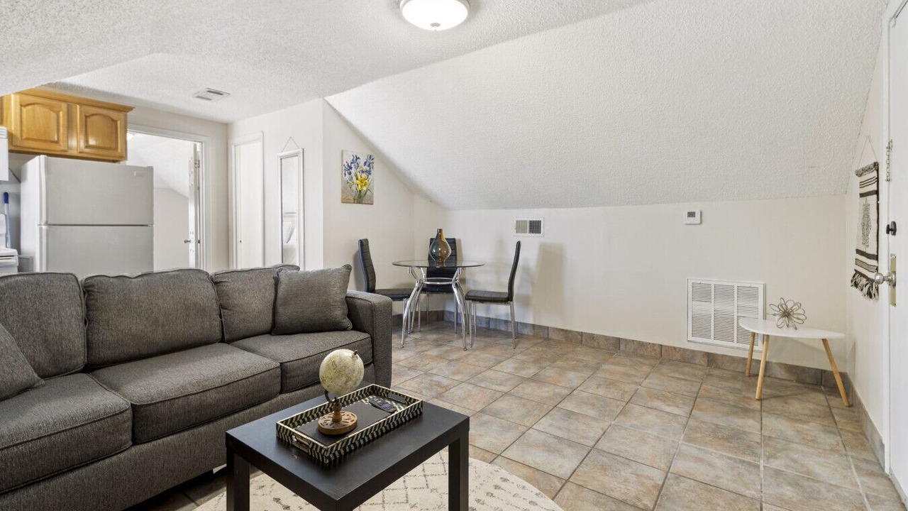 Photo of Livingroom in Tulane - Gravier