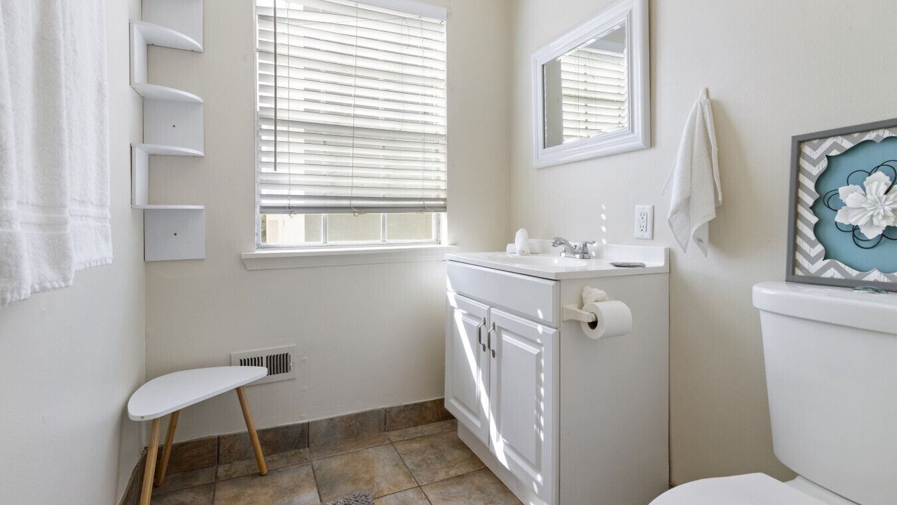 Photo of Bathroom in Tulane - Gravier