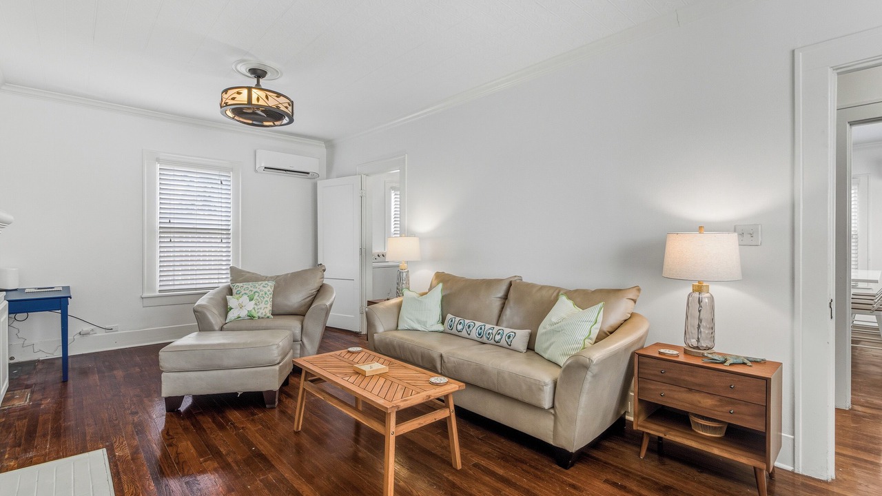 Photo of Livingroom in Monroe