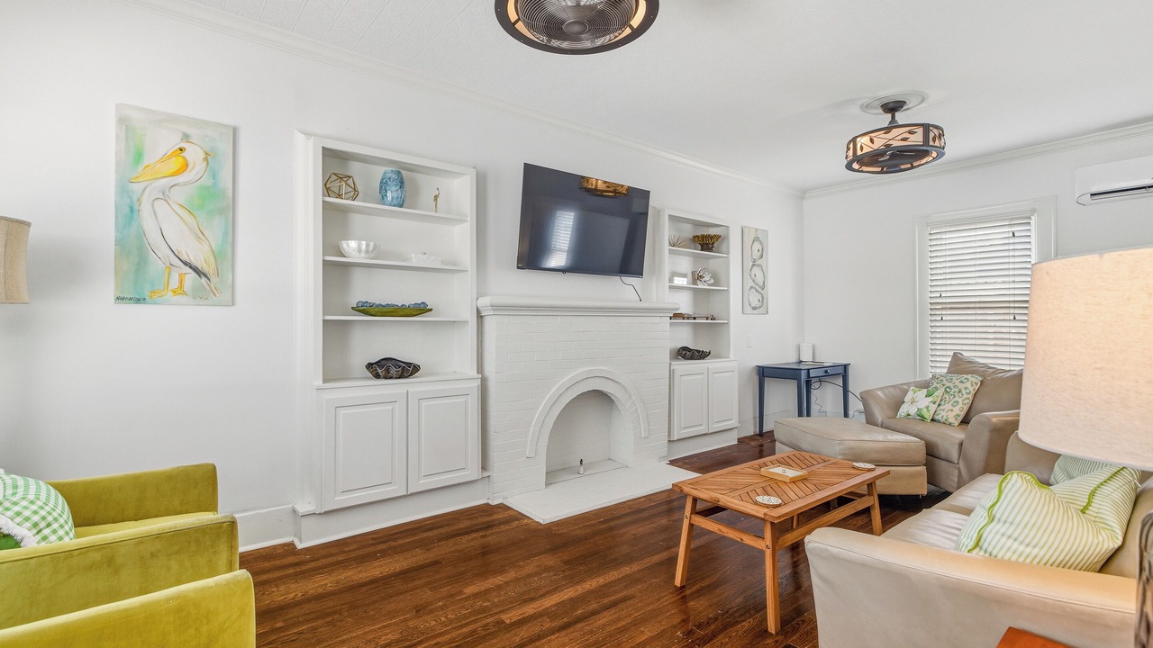 Photo of Livingroom in Monroe