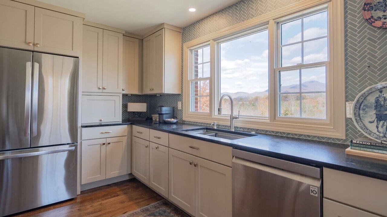 Photo of Kitchen in Roseland