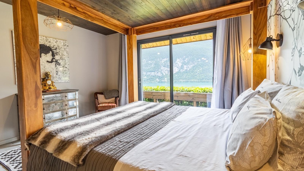 Photo of Bedroom in Novalaise