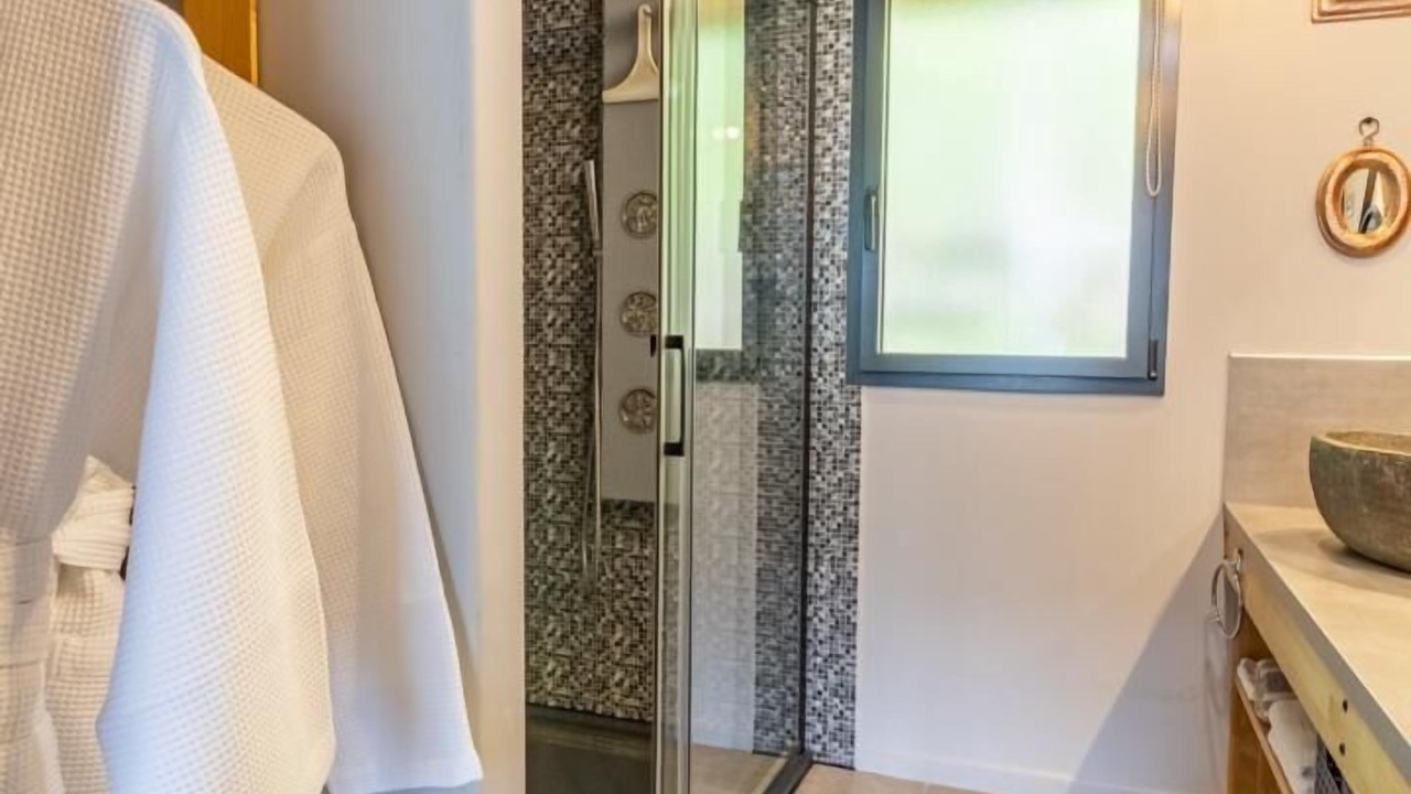 Photo of Bathroom in Novalaise