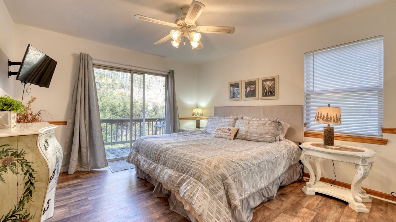 Photo of Bedroom in Hayesville