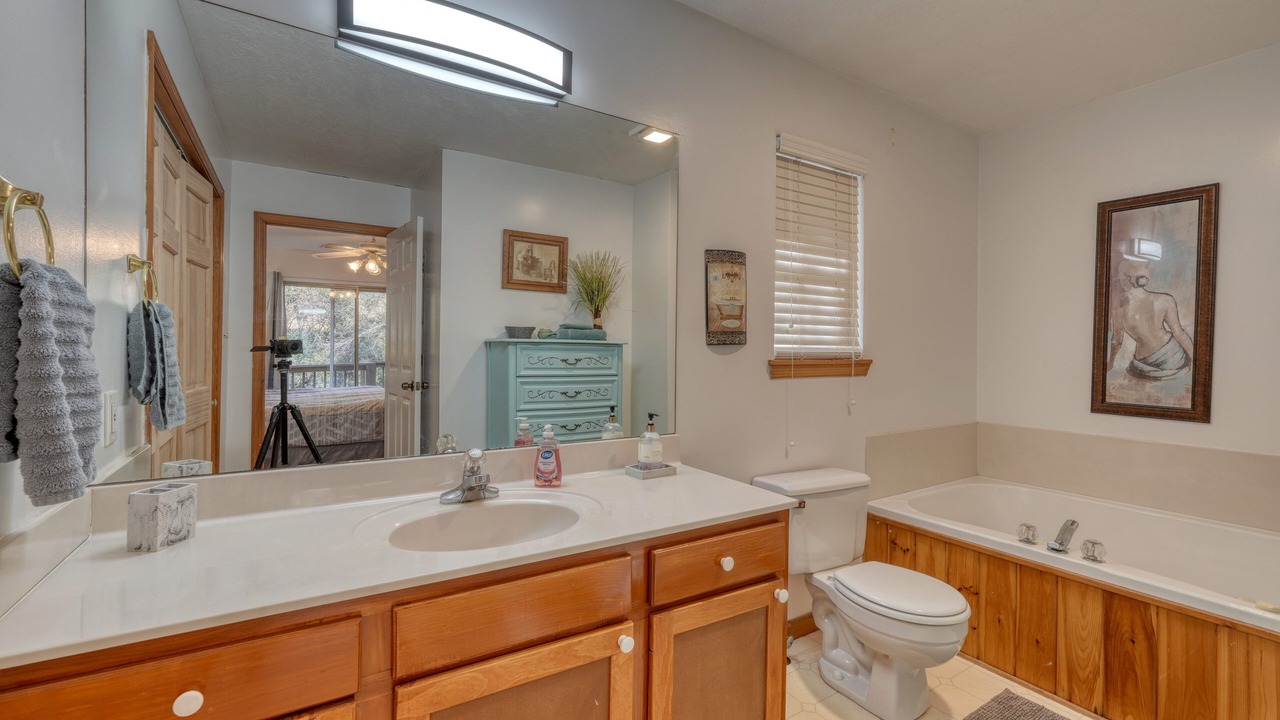 Photo of Bathroom in Hayesville