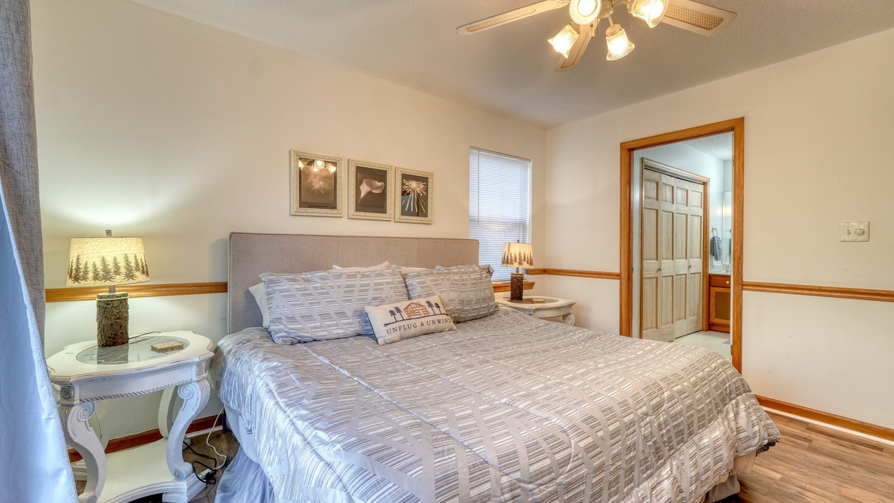 Photo of Bedroom in Hayesville
