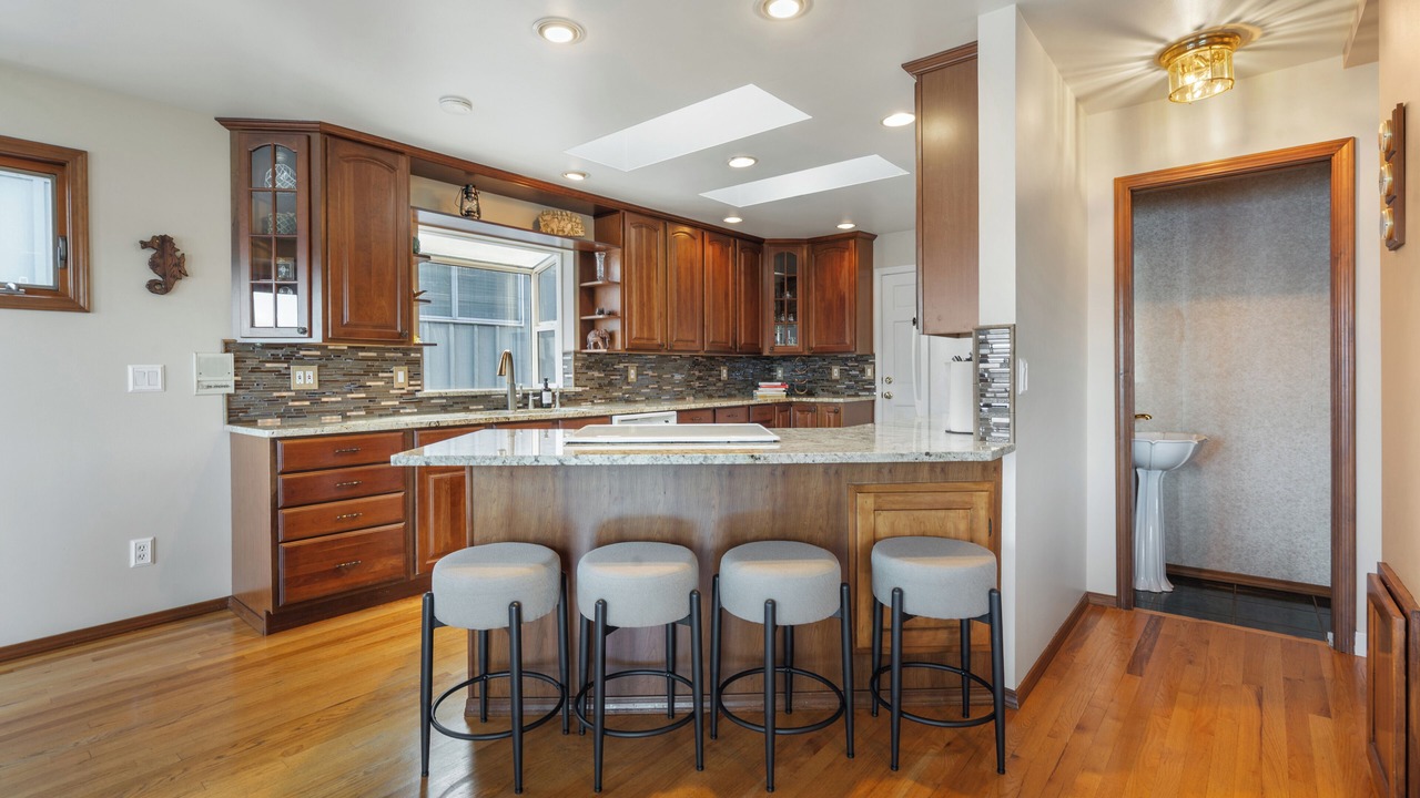 Photo of Others in Bryn Mawr-Skyway