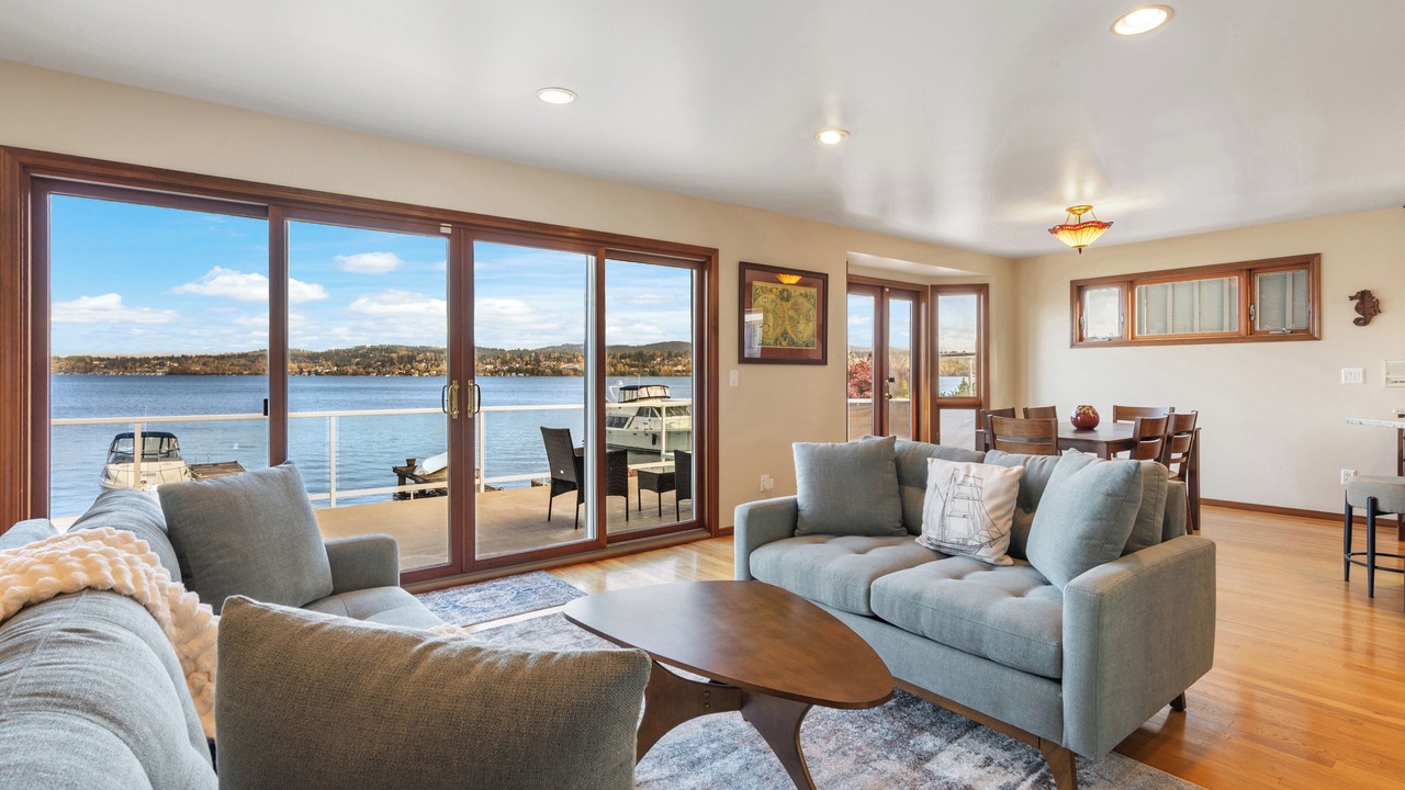 Photo of Livingroom in Bryn Mawr-Skyway