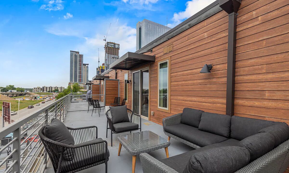 Photo of Patio Balcony in Waller Creek District