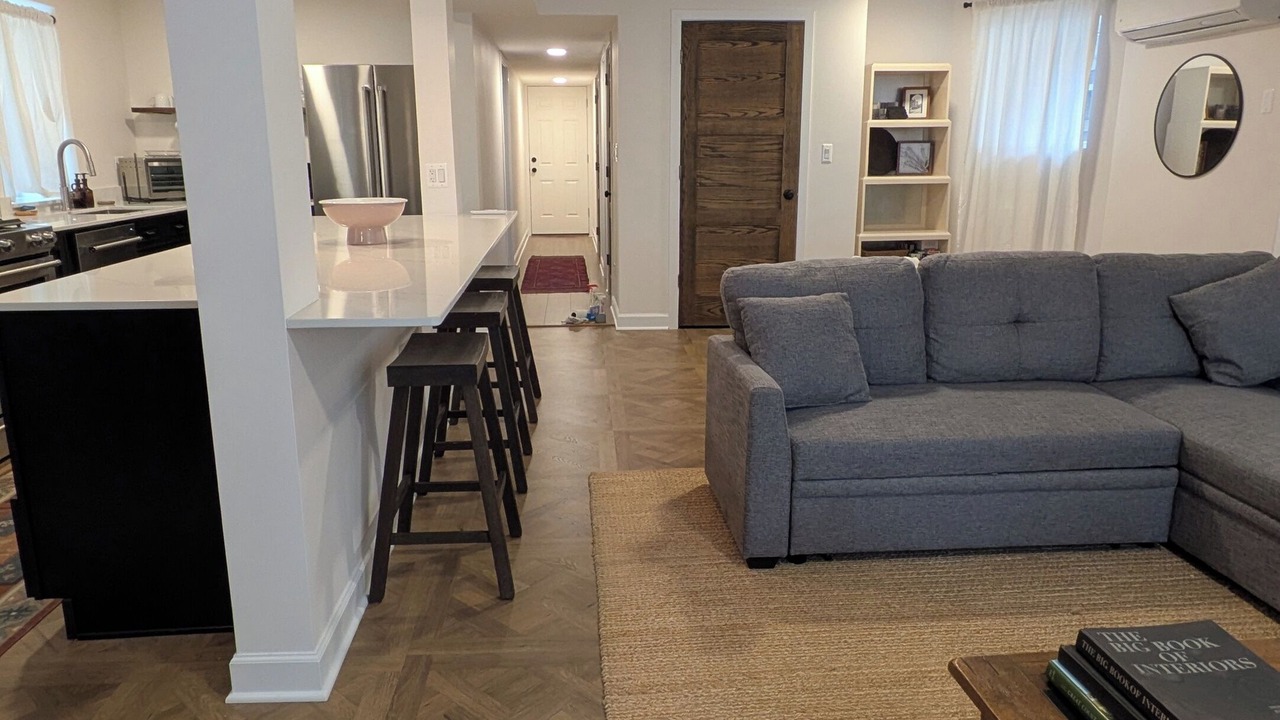 Photo of Livingroom in Palmer Square