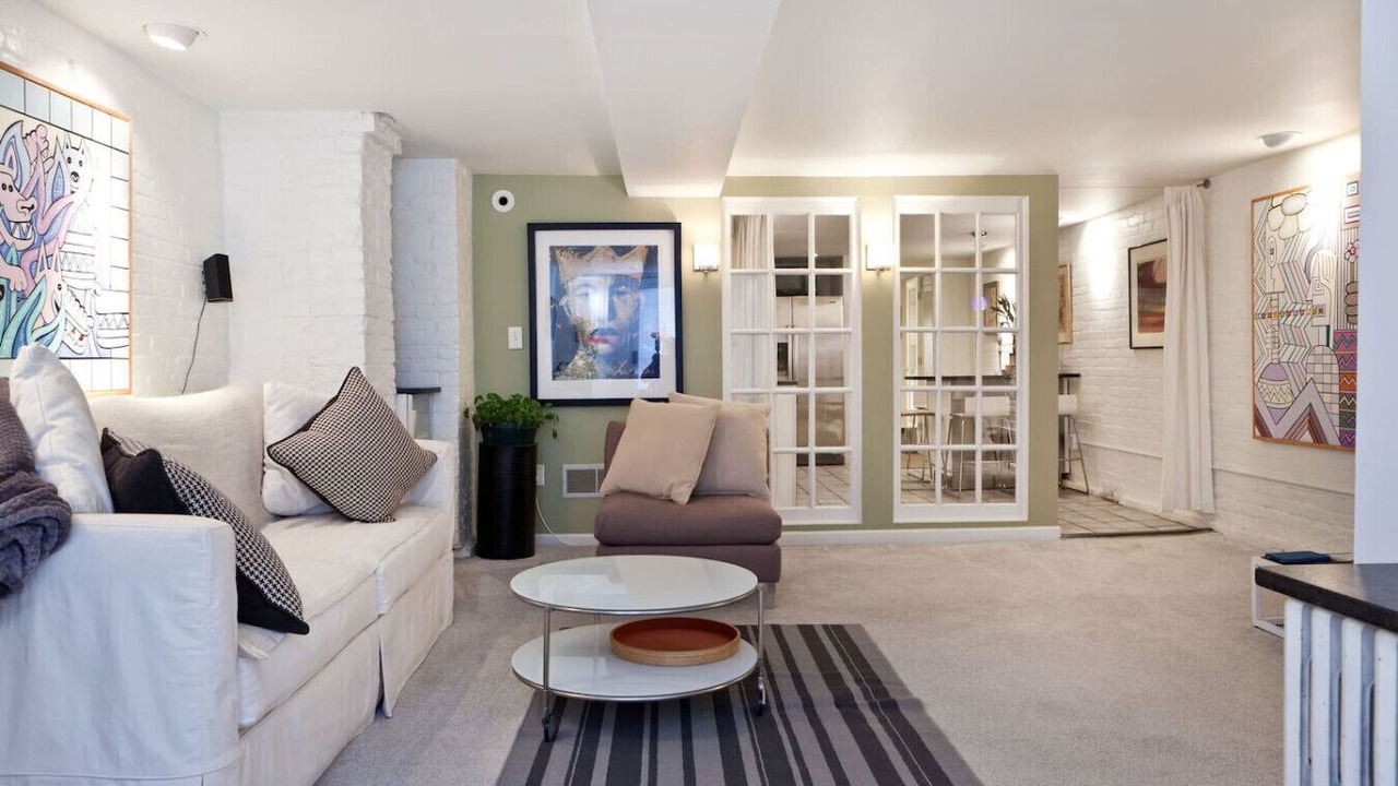 Photo of Livingroom in Mount Vernon Square