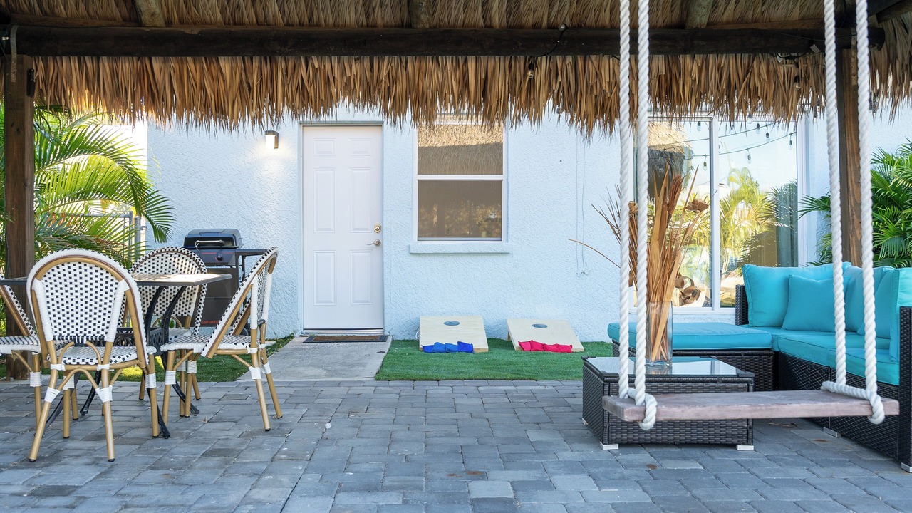 Photo of Outdoor in Hudson Beach Estates