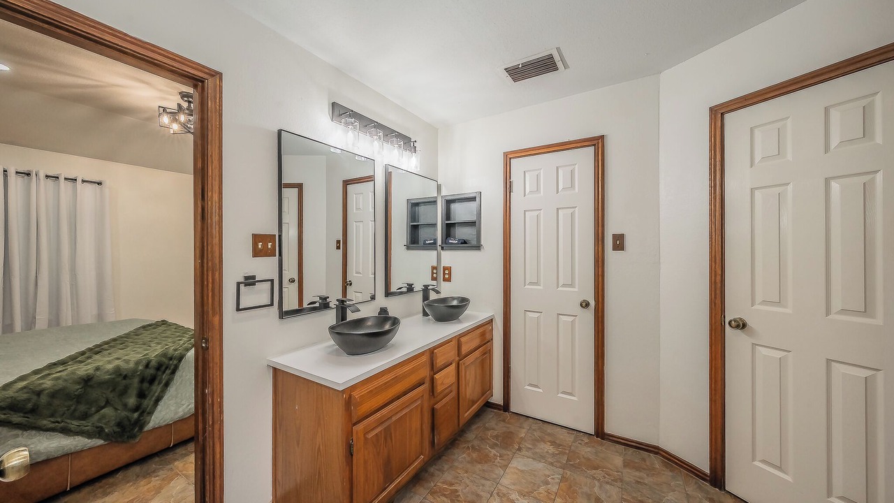 Photo of Bathroom in Grand Prairie
