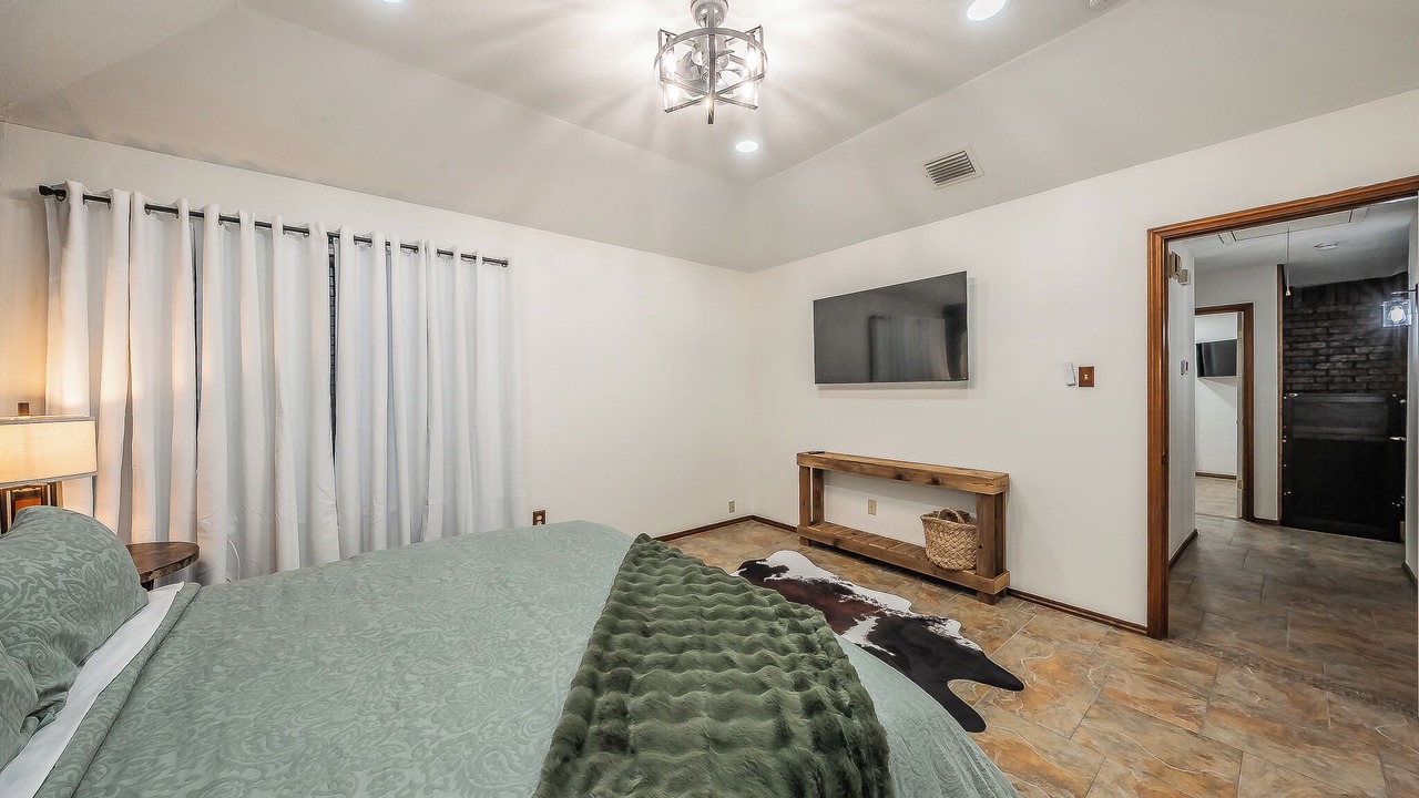 Photo of Bedroom in Grand Prairie