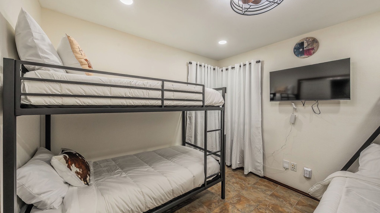 Photo of Bedroom in Grand Prairie