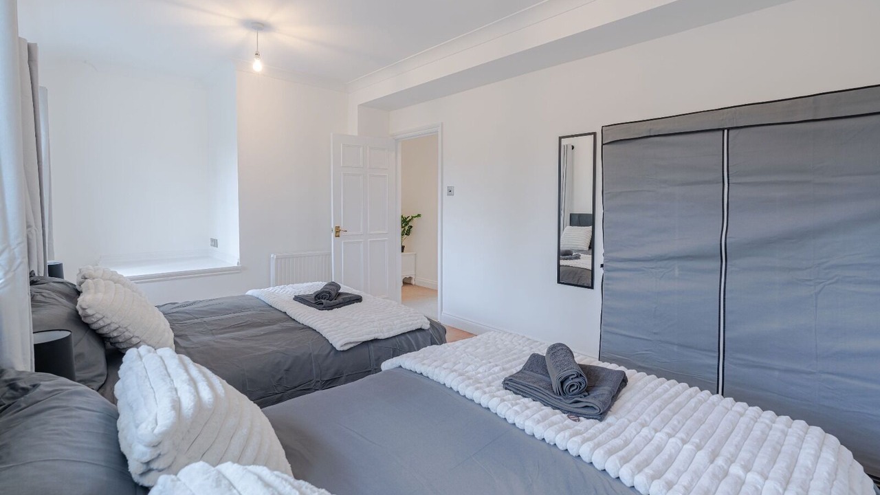 Photo of Others in Roehampton