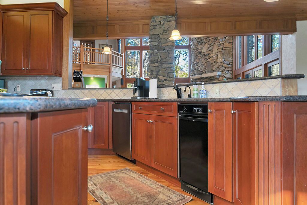 Photo of Kitchen in Lake Toxaway