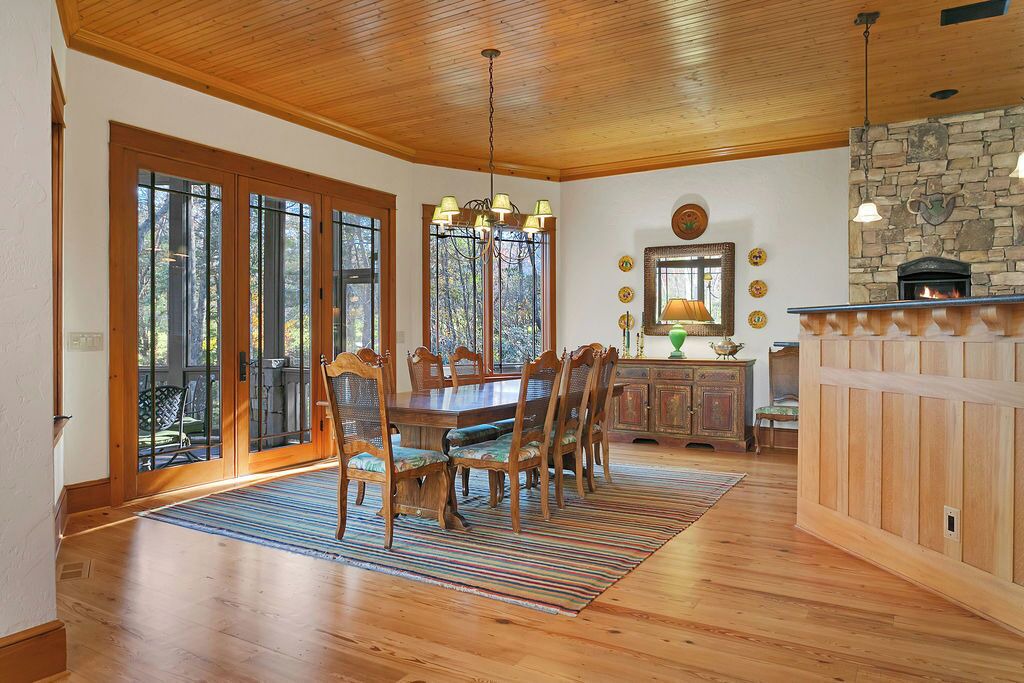 Photo of Others in Lake Toxaway