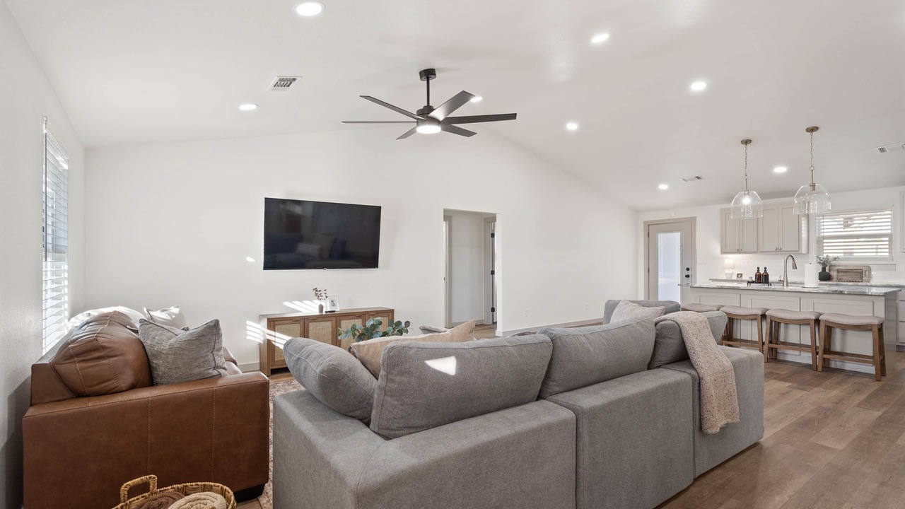 Photo of Livingroom in Thackerville