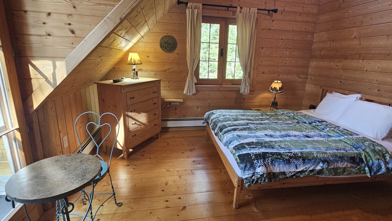 Photo of Bedroom in Beaver Cove