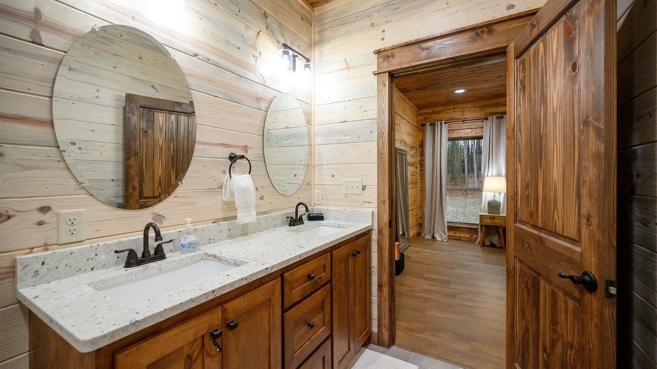 Photo of Bathroom in Pickens