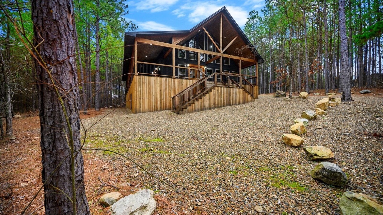 Photo of Outdoor in Pickens
